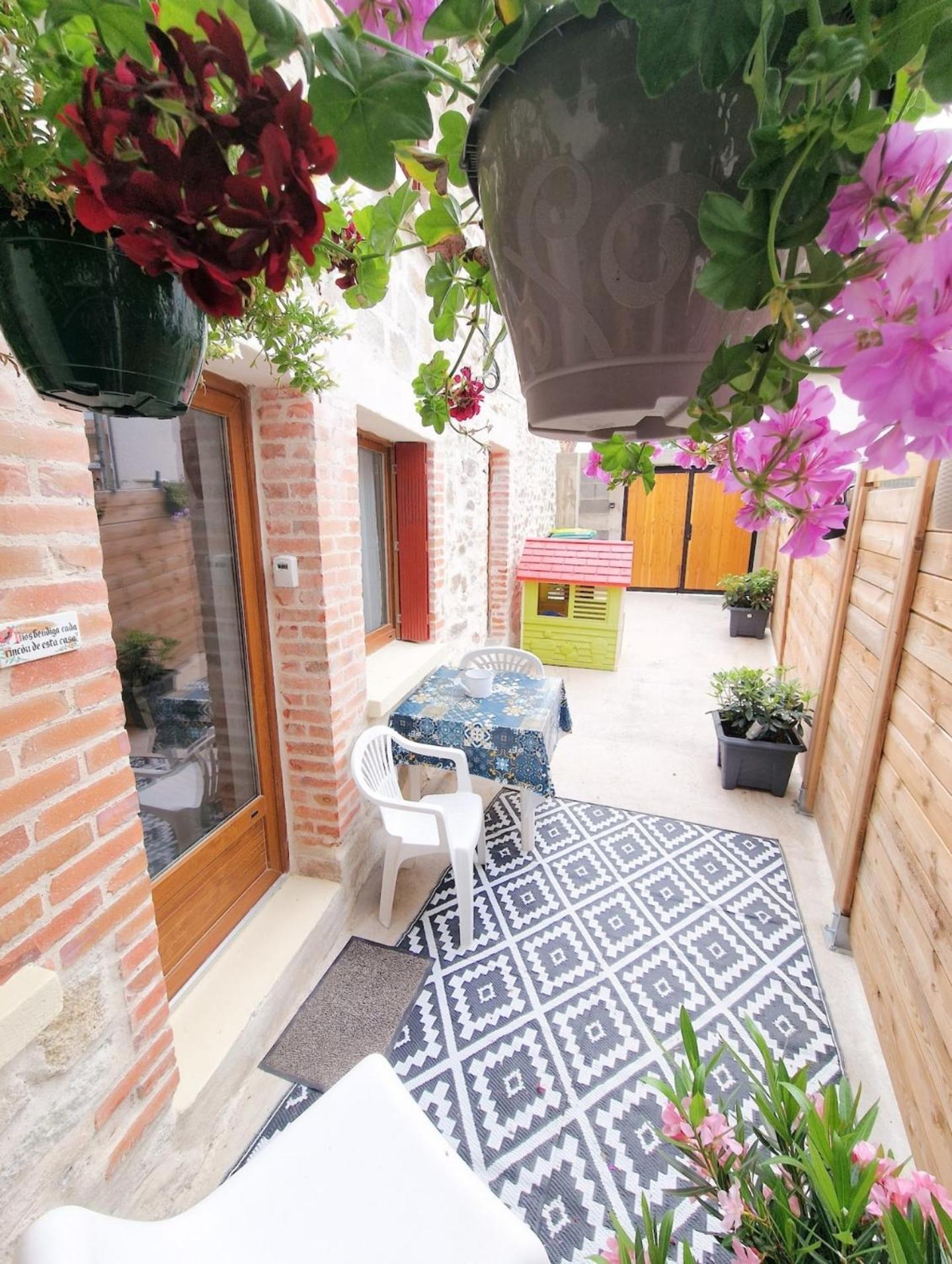 Gite Chez Bisset_2Chambres 4Personnes Lezoux Exterior photo